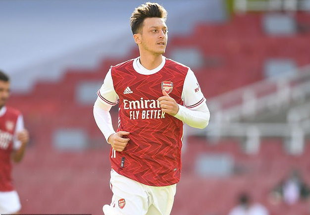 BOB体育官方包含转折点阿森纳更衣室发声，CBA常规赛赛后攻防权衡，球迷炸锅，更衣室氛围转暖的词条