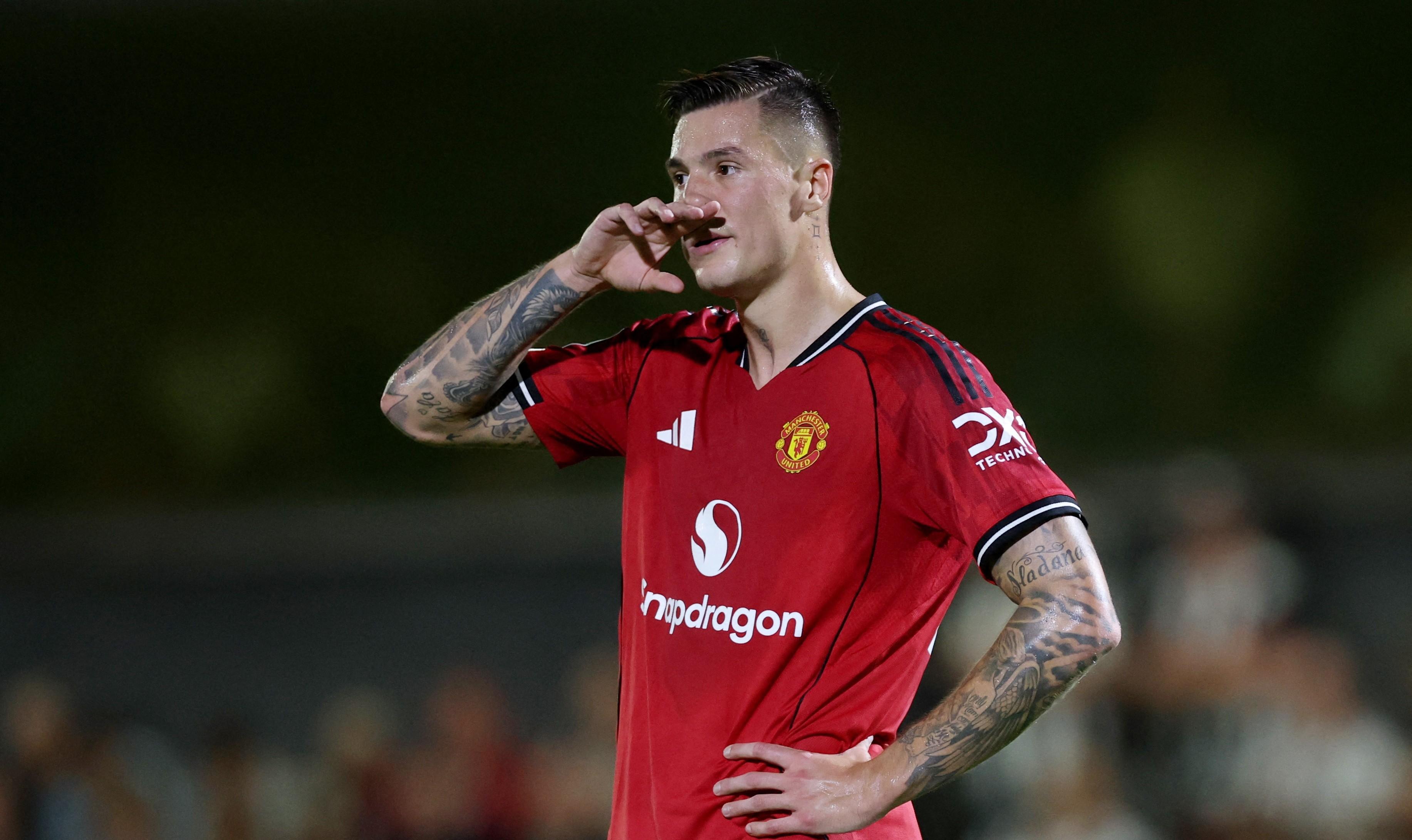 斯图加特训练开放日,转会期强势反弹引欢呼,英超在即,年轻球员得到机会的简单介绍 斯图加特训练开放日,转会期强势反弹引欢呼,英超在即,年轻球员得到机会的简单介绍