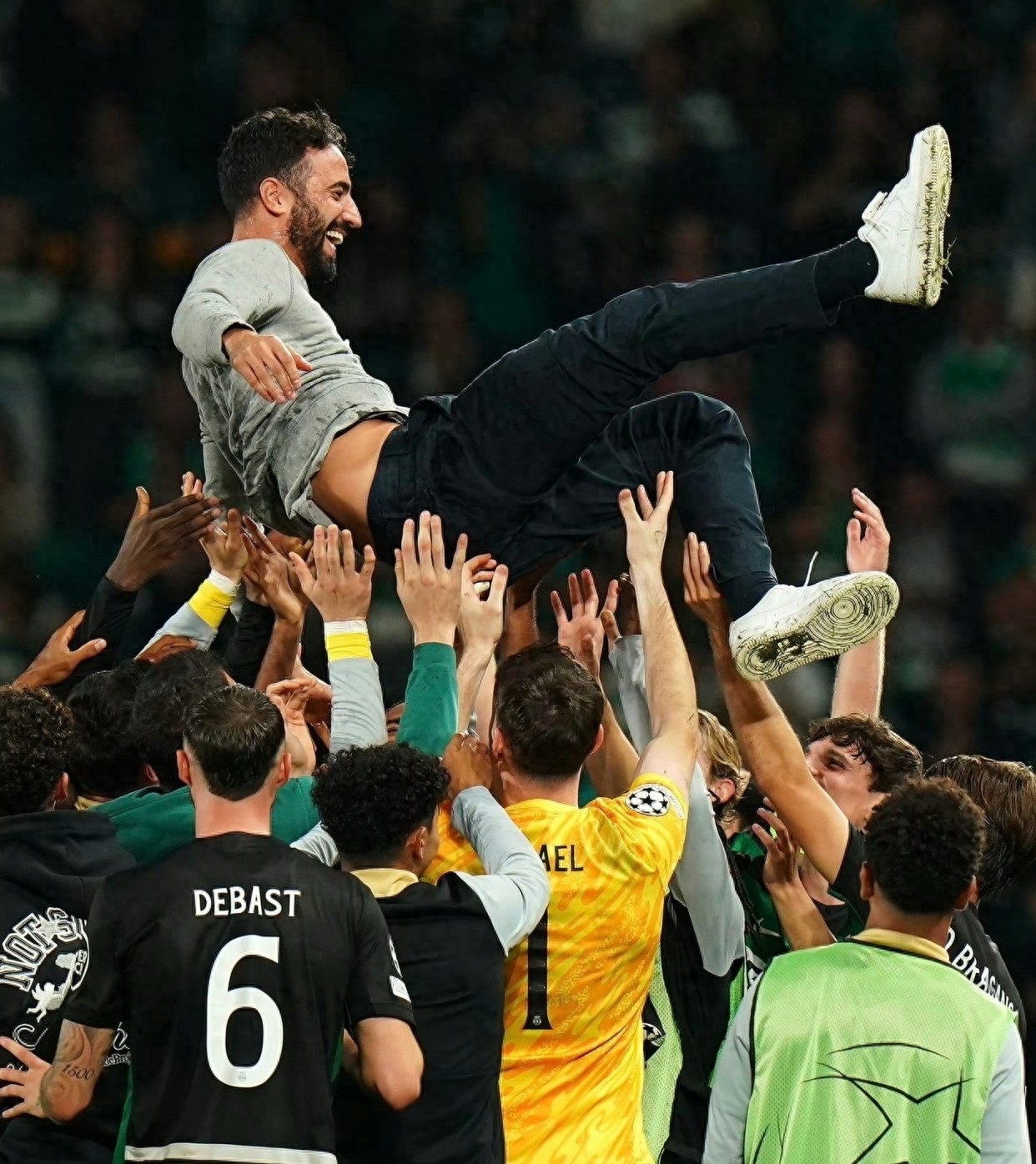 本菲卡发布备战花絮,转会期豪取连胜,德国杯任务艰巨,球队文化再被提及的简单介绍 本菲卡发布备战花絮,转会期豪取连胜,德国杯任务艰巨,球队文化再被提及的简单介绍