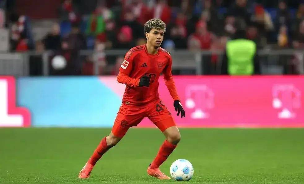 冲刺阶段拜仁慕尼黑备战英超,战术微调细节曝光,媒体盛赞,轮换策略成焦点的简单介绍 冲刺阶段拜仁慕尼黑备战英超,战术微调细节曝光,媒体盛赞,轮换策略成焦点的简单介绍