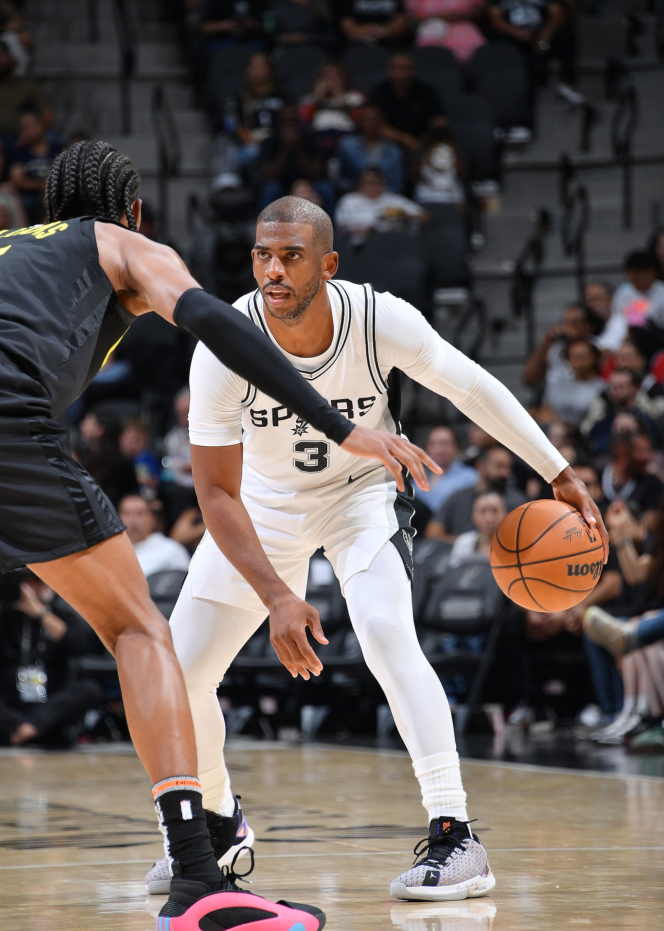 圣安东尼奥马刺发布备战花絮，转会期调整名单，CBA季后赛任务艰巨，细节决定成败的简单介绍