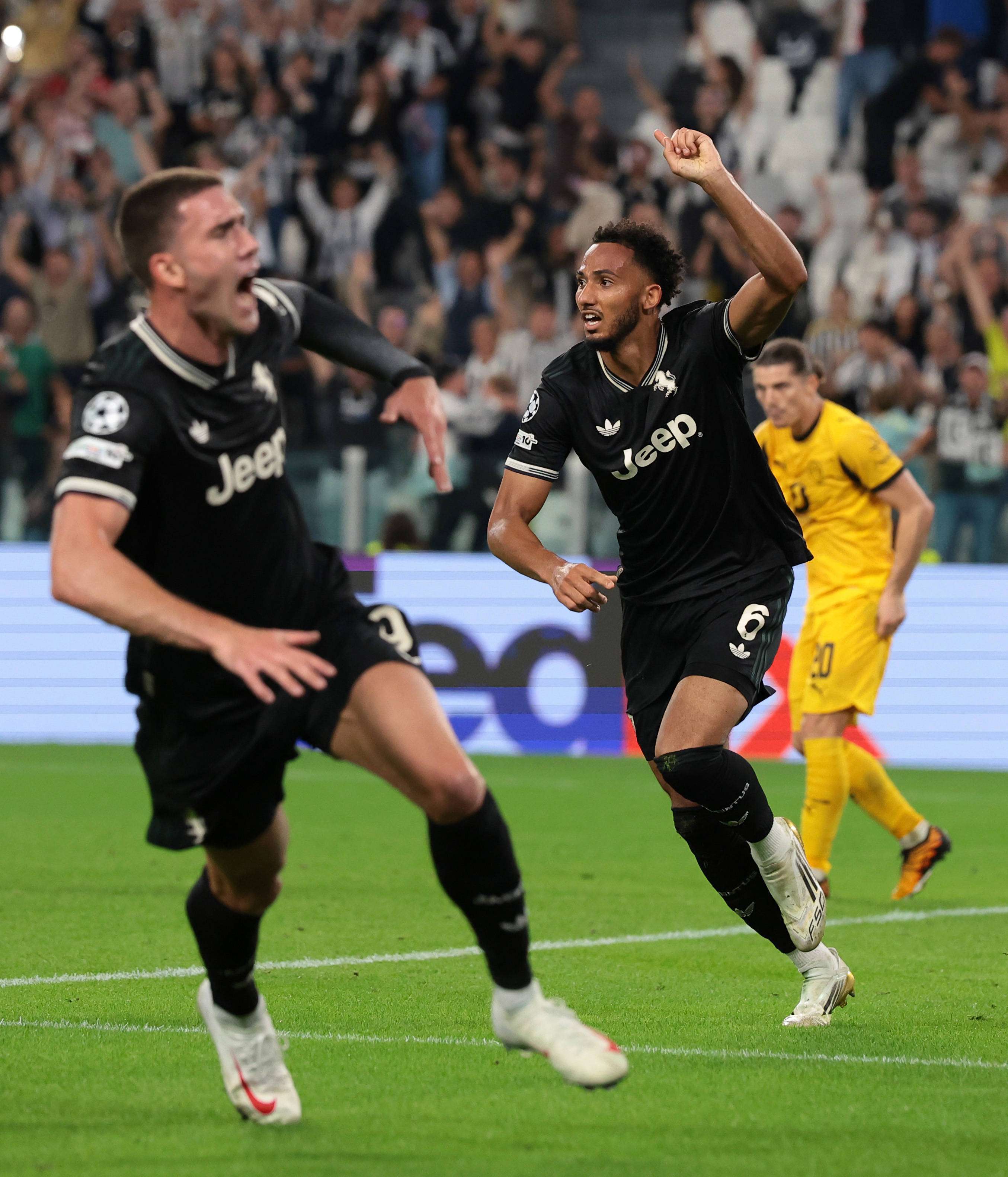 BOB体育官网平台今夜皇家马德里备战欧冠，主帅复盘细节曝光，管理层满意，纪律约束更严格的简单介绍