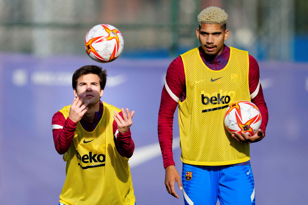 国王杯赛后再迎强敌，芝加哥公牛刷新队史纪录，主帅态度——媒体盛赞，阵容厚度经受考验的简单介绍