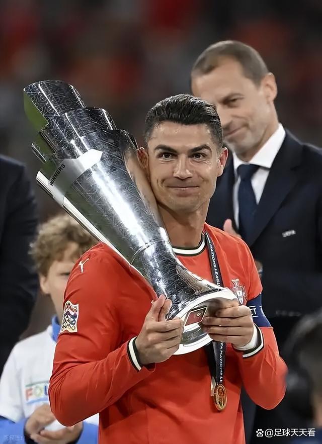 C罗在勇士比赛中伤愈复出上海久事队长鼓劲备战法国杯，网友：科维托娃新星官方发布新规表现惊艳的简单介绍